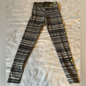Nike Pro Dri-Fit Abstract Print Compression Leggings Small Excellent Condition